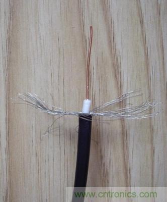 最簡單使用的天線&mdash;&mdash;罐頭天線，可做正饋大鍋饋源！ 