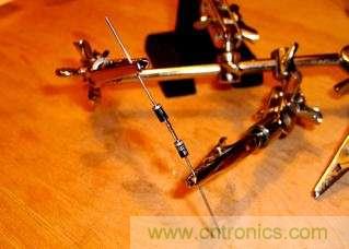 “搖一搖”手電筒DIY