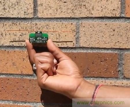 網(wǎng)友熱議：無電池手機(jī)能否實(shí)現(xiàn)？