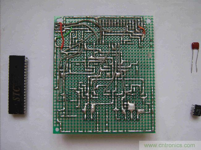 DIY集電容、電感和頻率為一體的測(cè)量?jī)x器