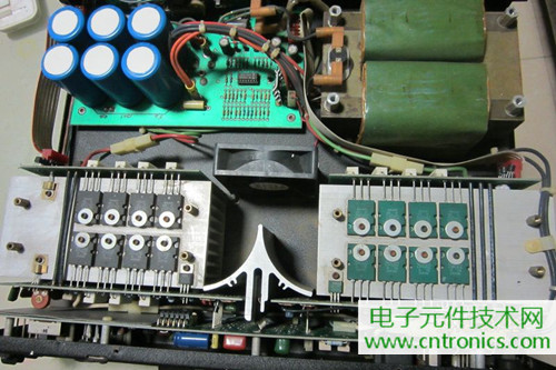 用料很給力！專業(yè)后級功放美國高峰FA1201拆解