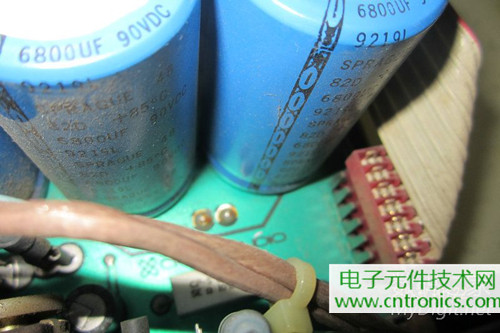 用料很給力！專業(yè)后級功放美國高峰FA1201拆解