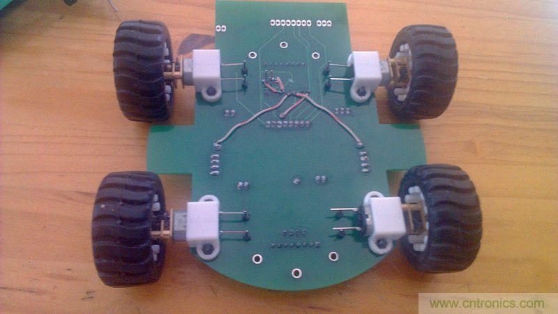 牛人力作！PCB版藍(lán)牙智能小車DIY