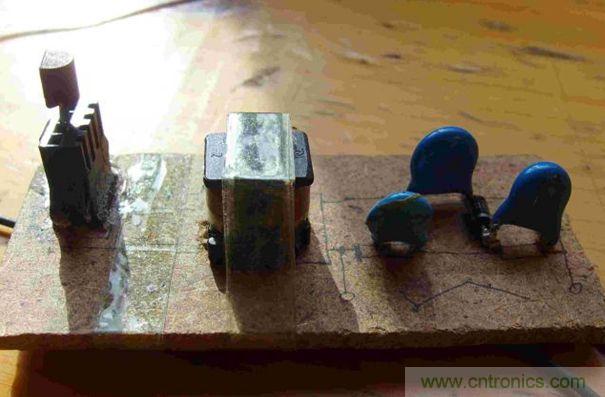 DIY單管自激，領(lǐng)略高壓電火花風(fēng)采