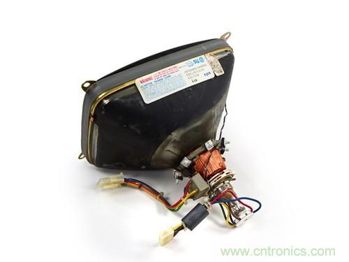 拆！古董級Macintosh 128K電腦