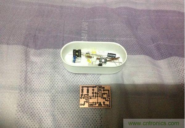 轉印、刮焊盤、備元件準備焊接