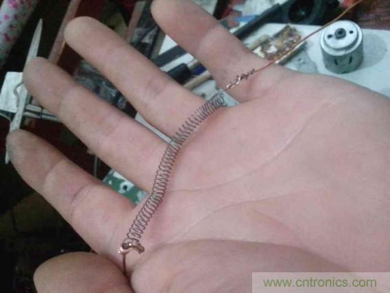 利用廢品制作熱風(fēng)槍！