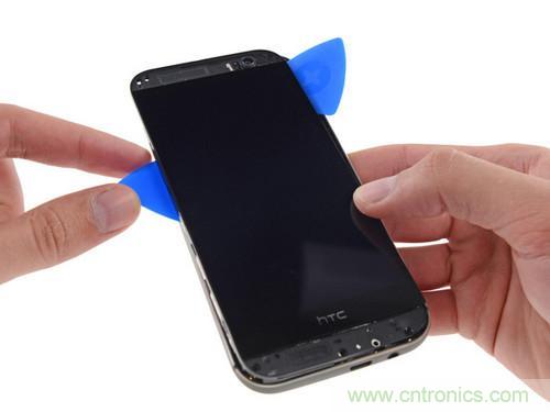 牛人強(qiáng)拆！新HTC One(M8)真機(jī)精密做工難修理