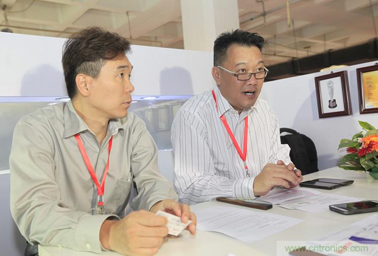 左二，Keystone亞太設(shè)計(jì)與制造總監(jiān)Steven Chua