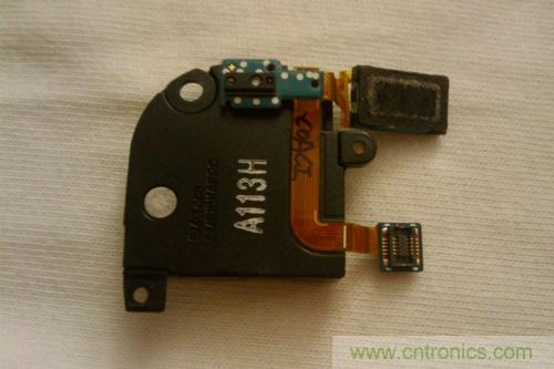 手機(jī)中小孔&ldquo;暗藏天機(jī)&rdquo;？距離傳感器的大學(xué)問(wèn)