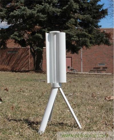 圖3：Skajaquoda的便攜式風(fēng)力發(fā)電機Trinity，能產(chǎn)生15V的電源并儲存于內(nèi)置15,000mAh鋰聚合物電池中。