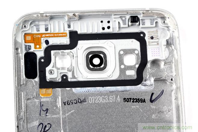 三星Galaxy A8拆解，中端、旗艦傻傻分不清楚