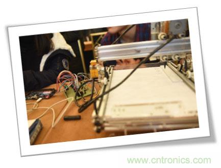 由十余款創(chuàng)客設(shè)計(jì)看FPGA如何在智能硬件界&ldquo;大展拳腳&rdquo;？