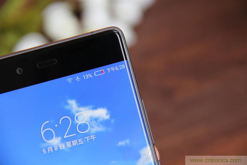 無(wú)邊框的 nubia Z9 ，一款既有驚喜，又有驚艷的智能手機(jī)
