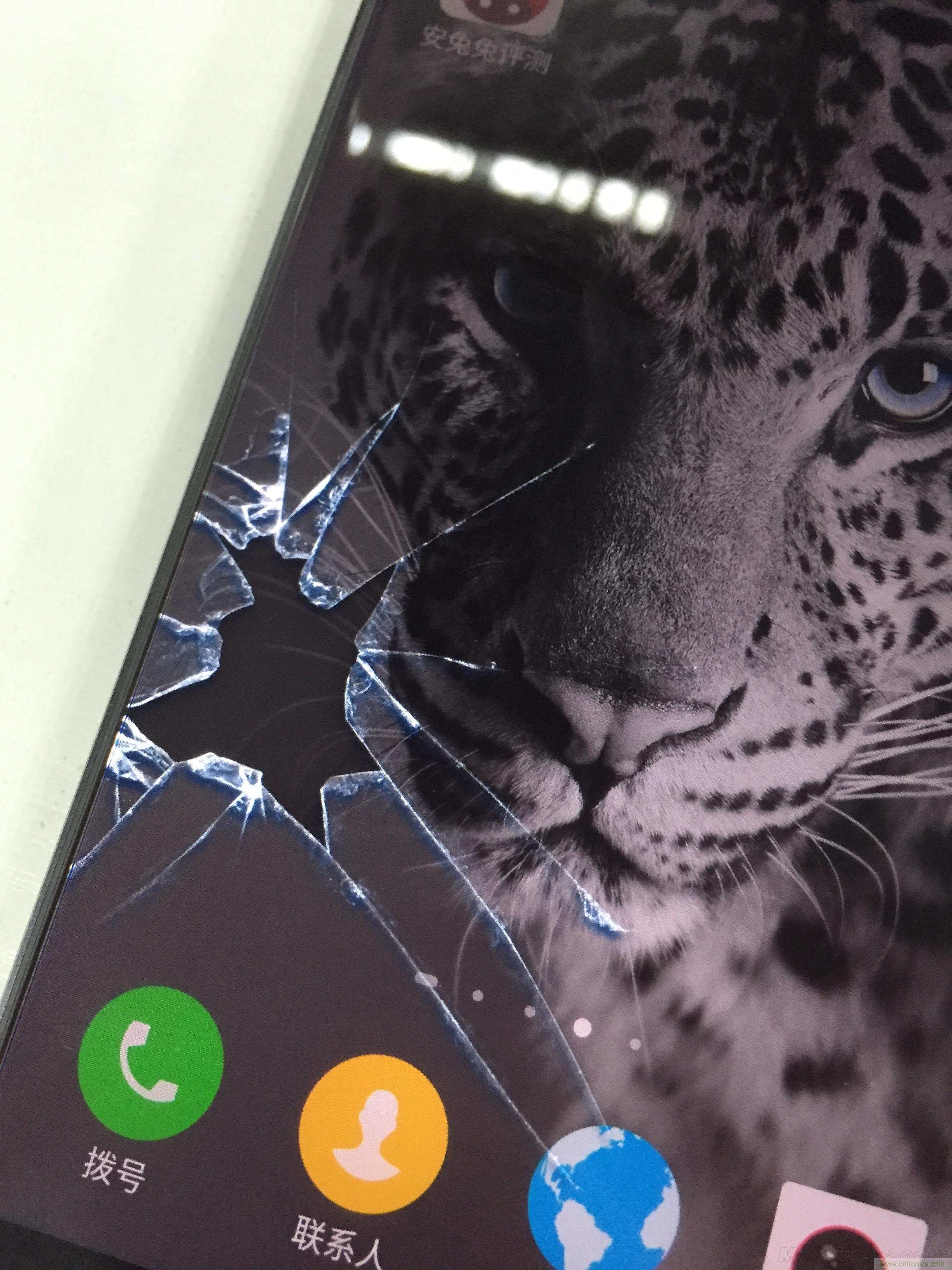 無(wú)邊框的 nubia Z9 ，一款既有驚喜，又有驚艷的智能手機(jī)