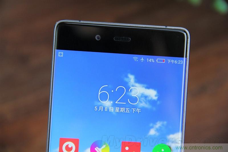 無(wú)邊框的 nubia Z9 ，一款既有驚喜，又有驚艷的智能手機(jī)