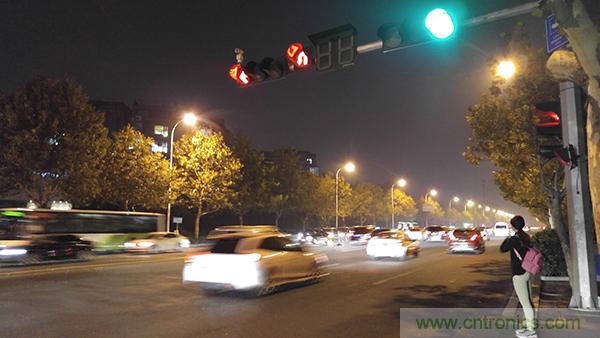 業(yè)界良心 LG V10 評(píng)測(cè):剛毅、冷峻，不失人性化