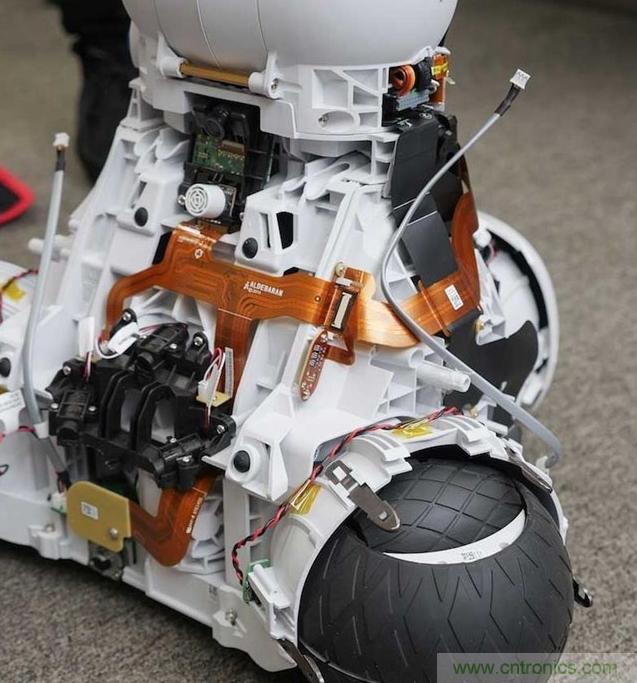 拆解筆記本不過癮，那就來拆拆日本情感機(jī)器人吧！