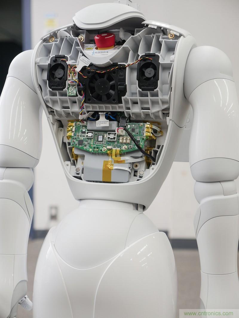 拆解筆記本不過癮，那就來拆拆日本情感機(jī)器人吧！