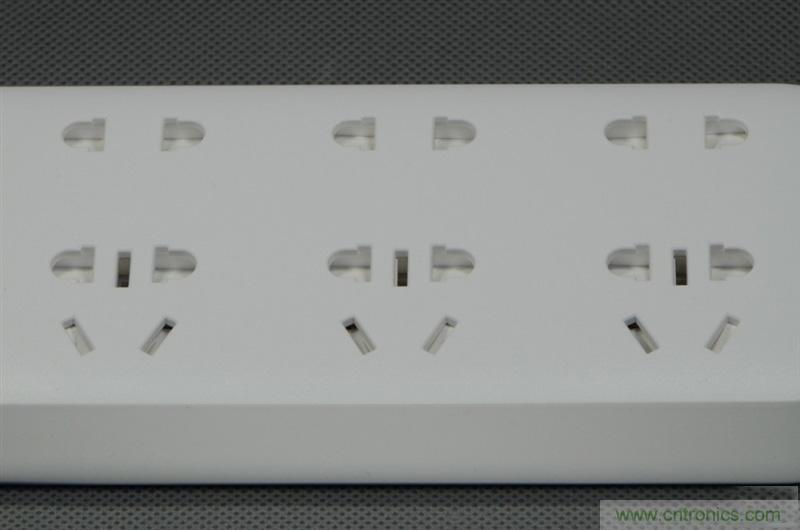 做工怒贊 神秘芯片！小米智能插線板拆解、評測