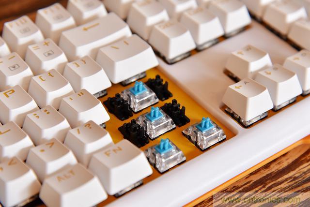 左手寫愛，右手寫他&mdash;&mdash;從此鍵盤鼠標不分家！