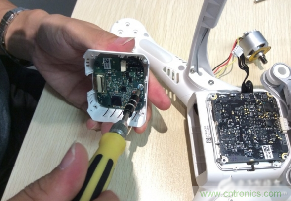 真飛機(jī)拆不著，那就來(lái)拆拆無(wú)人機(jī)&ldquo;鼻祖&rdquo;大疆吧！