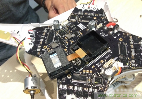 真飛機(jī)拆不著，那就來(lái)拆拆無(wú)人機(jī)&ldquo;鼻祖&rdquo;大疆吧！