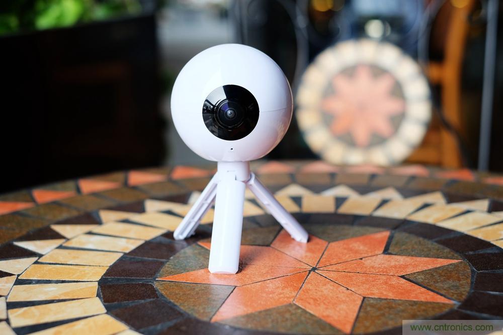 造型神似BB8，讓照片翻滾起來&mdash;&mdash;暴風魔眼