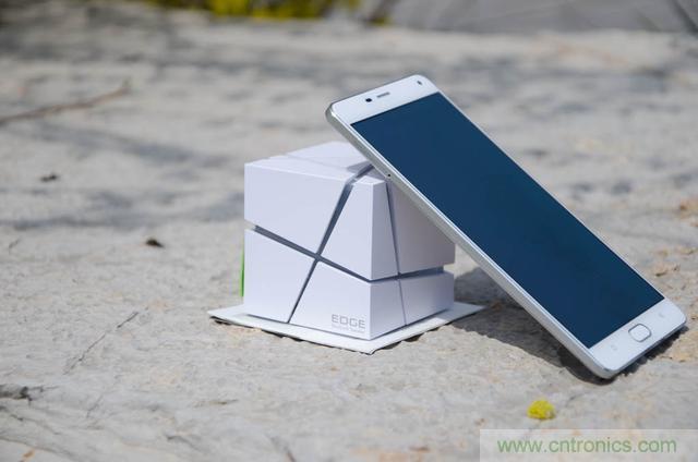 洛斐創(chuàng)意藍牙音箱，光與建筑點綴生活