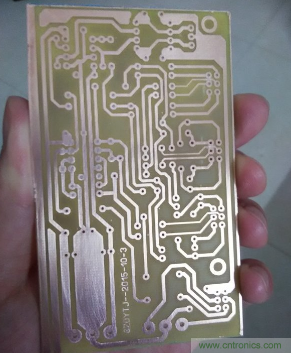 嘗試了四次PCB制作， 最后一發(fā)算是成功了