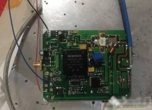 想看大牛是如何DIY射頻功放的嗎？