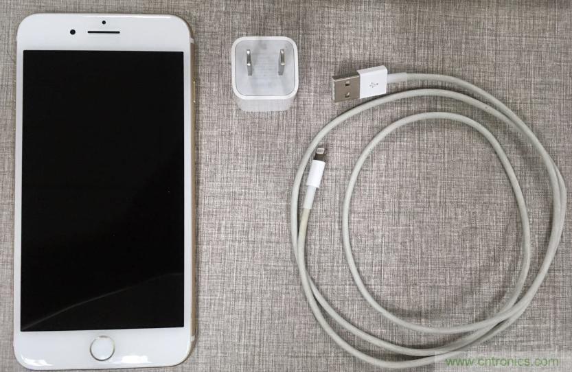 &ldquo;瘋7&rdquo;手機充電實測：為何沿用傳統(tǒng)充電模式？