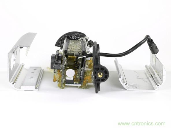 從電池到傳感器，完整拆解小米智能自行車