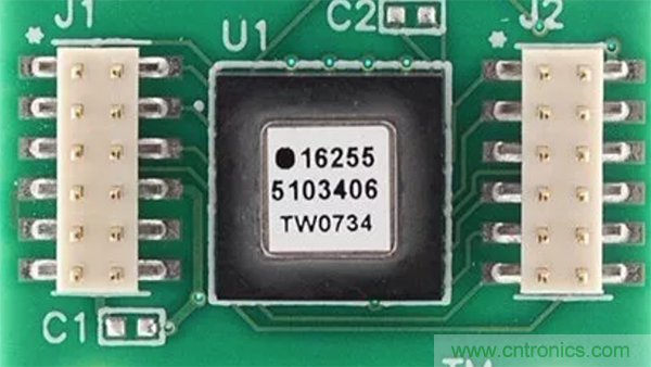 走直線很難嗎？陀螺儀表示，少了它機器人連直線都走不了