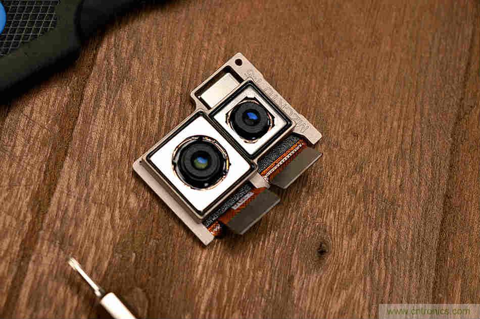 拆解魅族15 Plus：玩轉(zhuǎn)了新概念，但其工藝究竟如何？