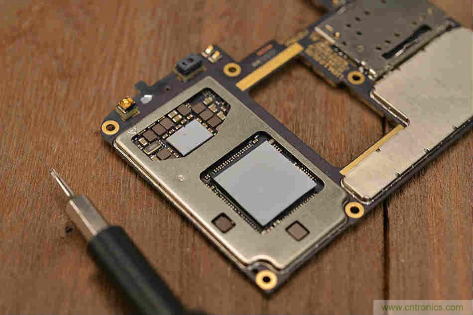 拆解魅族15 Plus：玩轉(zhuǎn)了新概念，但其工藝究竟如何？