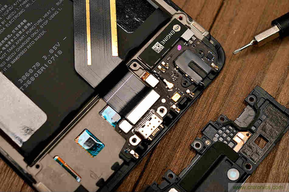 拆解魅族15 Plus：玩轉(zhuǎn)了新概念，但其工藝究竟如何？