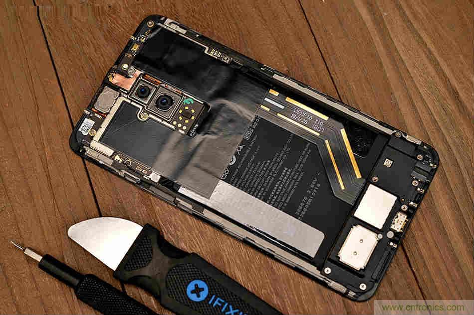 拆解魅族15 Plus：玩轉(zhuǎn)了新概念，但其工藝究竟如何？