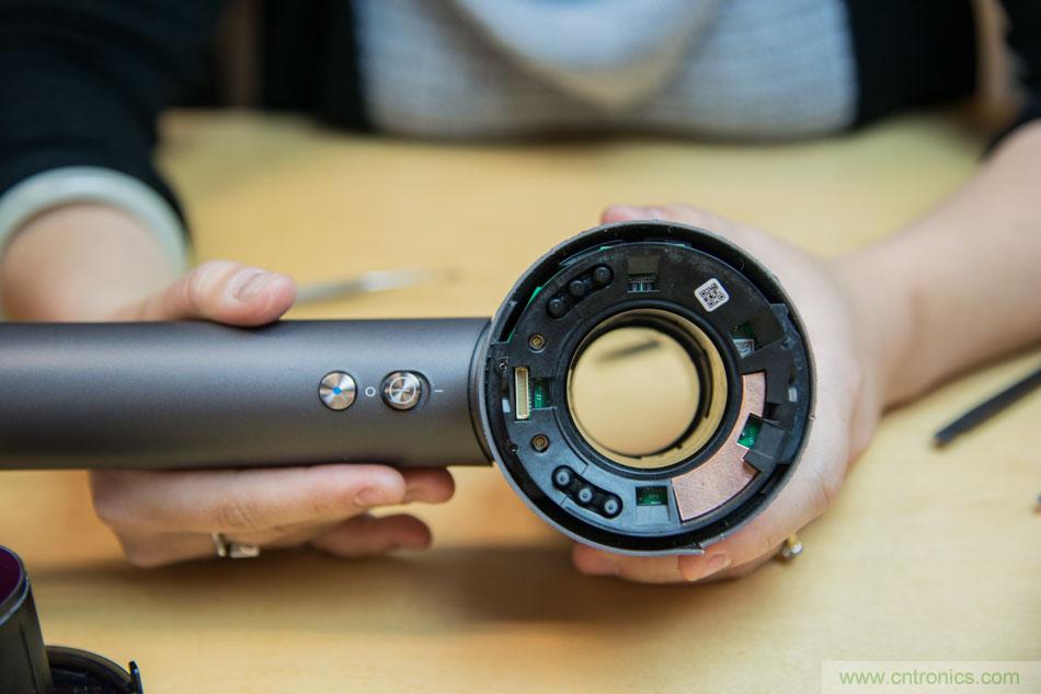 拆解戴森吹風(fēng)機(jī)：近三千元的價(jià)格貴在哪？