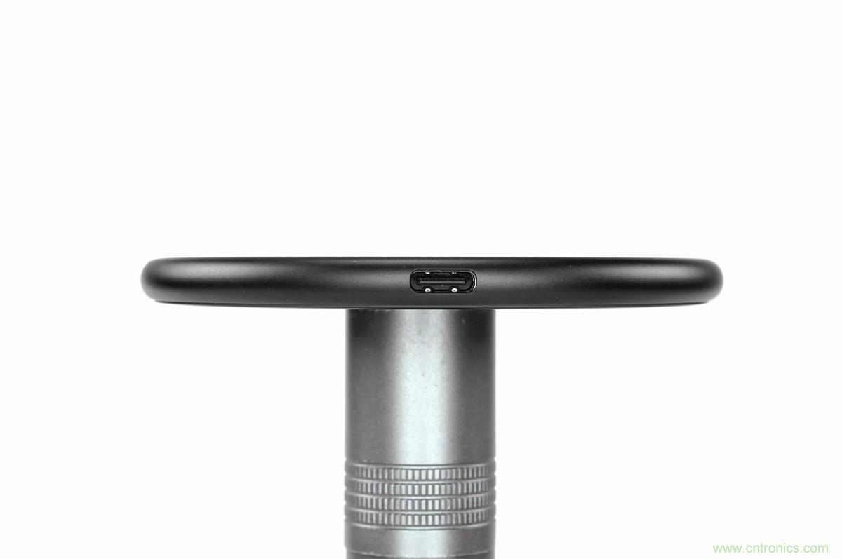 拆解對比：系出同門，小米、紫米無線充電器的差別有多大？