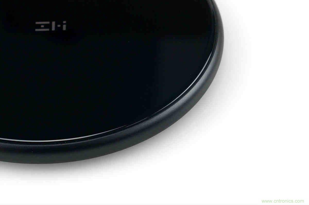 拆解對比：系出同門，小米、紫米無線充電器的差別有多大？