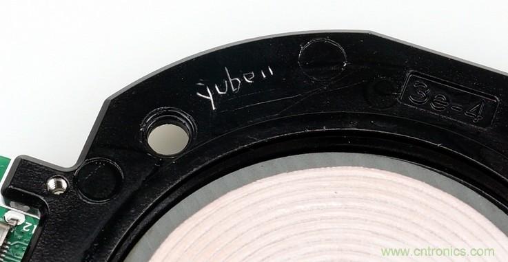 拆解對比：系出同門，小米、紫米無線充電器的差別有多大？