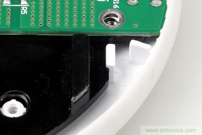 拆解對比：系出同門，小米、紫米無線充電器的差別有多大？