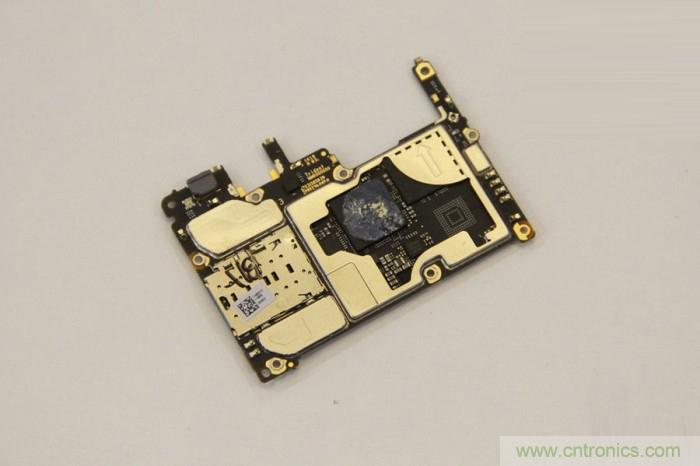 堅果R1拆解：內(nèi)部設(shè)計究竟如何？