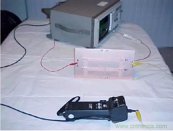 PCB割地對系統(tǒng)ESD是否有影響？