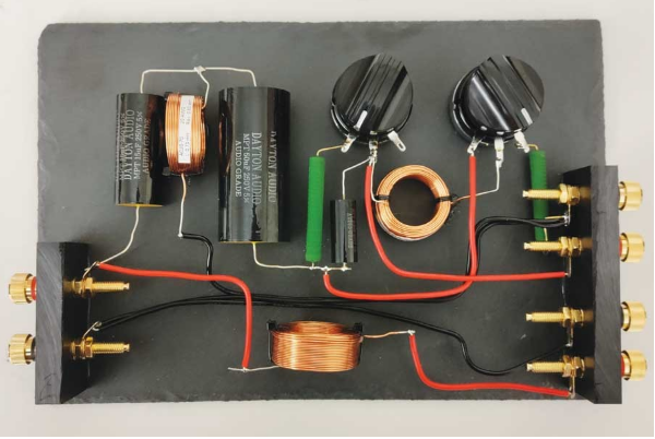 DSP入局：模擬與數(shù)字音頻分頻器設(shè)計的大比拼！